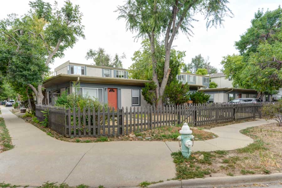 2301 Goss Exterior of Building