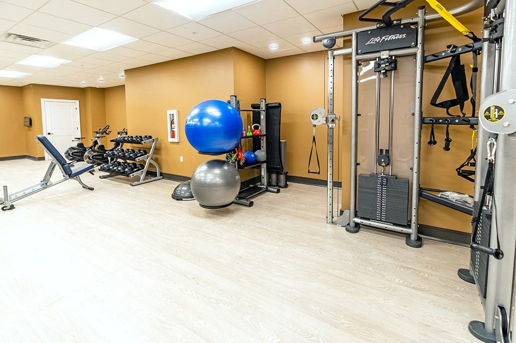 the gym at the monarch luxury apartments in des moinesaz