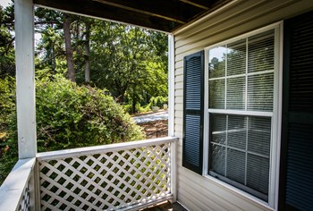 Belmont Crossing Apartments - Photo Gallery 6
