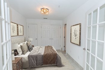 745 Hansell St SE Studio-2 Beds Apartment for Rent - Photo Gallery 3