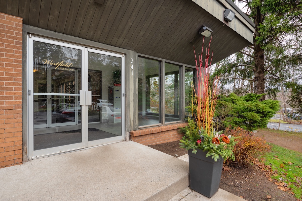 studio apartment - Westfield Apartments, Halifax - unit 47 4