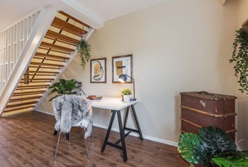 396 Princess Margret Blvd 3-4 Beds Apartment, Townhouse for Rent - Photo Gallery 5