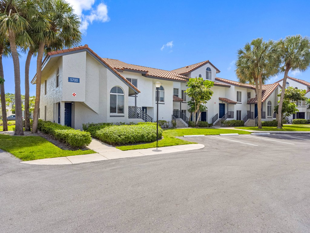Boca Arbor Club Apartments