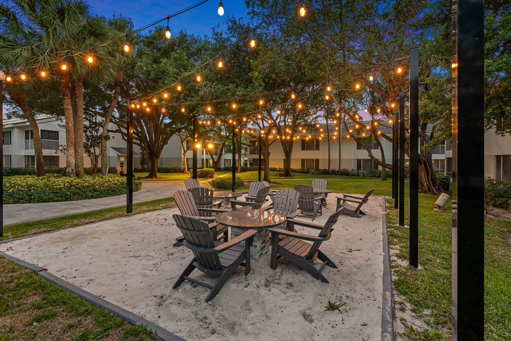 Lakepointe At Jacaranda