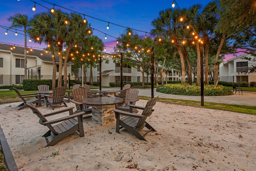 Lakepointe At Jacaranda