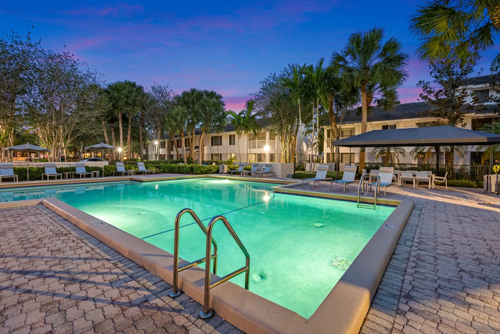 Lakepointe At Jacaranda