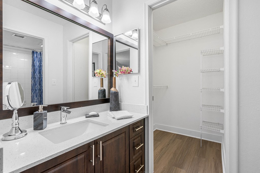 Lakepointe At Jacaranda