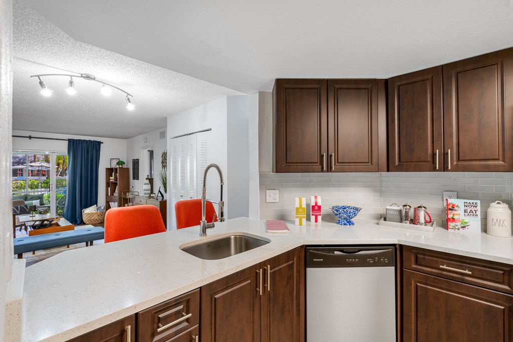 Lakepointe At Jacaranda