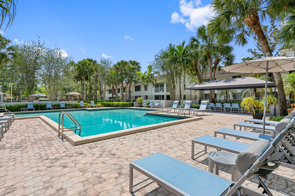 Lakepointe At Jacaranda