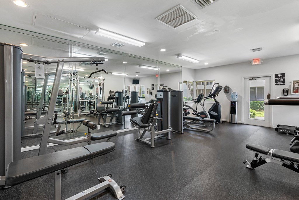 Lakepointe At Jacaranda