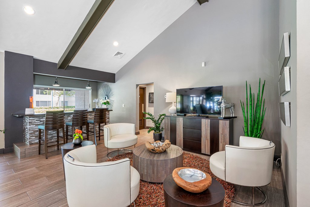 Lakepointe At Jacaranda