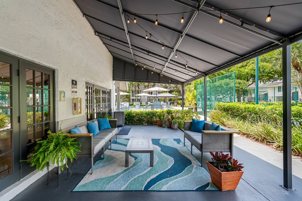 Lakepointe At Jacaranda