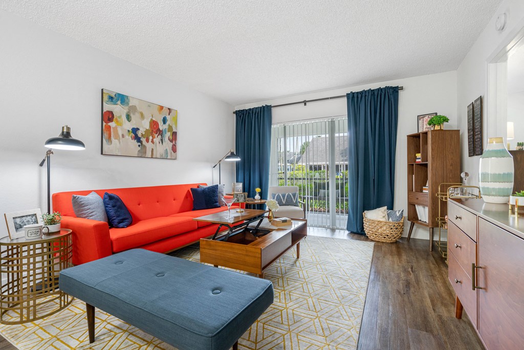 Lakepointe At Jacaranda