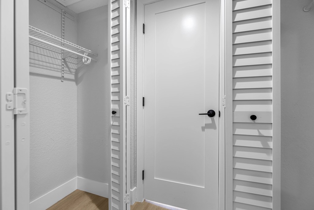 Lakepointe At Jacaranda