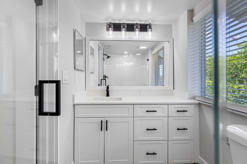 Lakepointe At Jacaranda