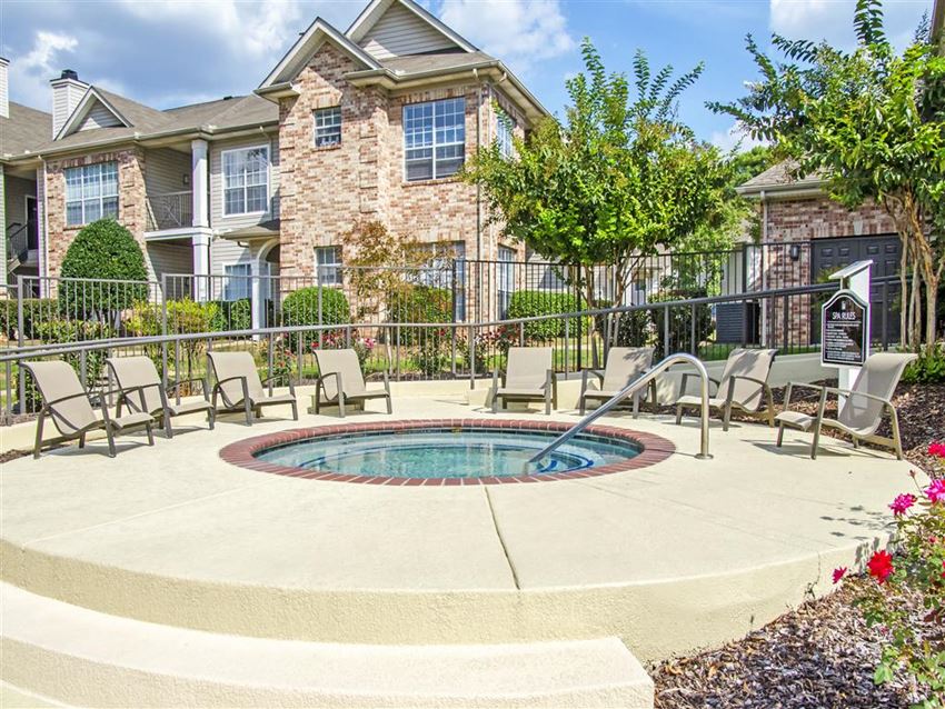 Harpeth River Oaks - Resort-Style Spa with Lounge Seating Next to Swimming Pool