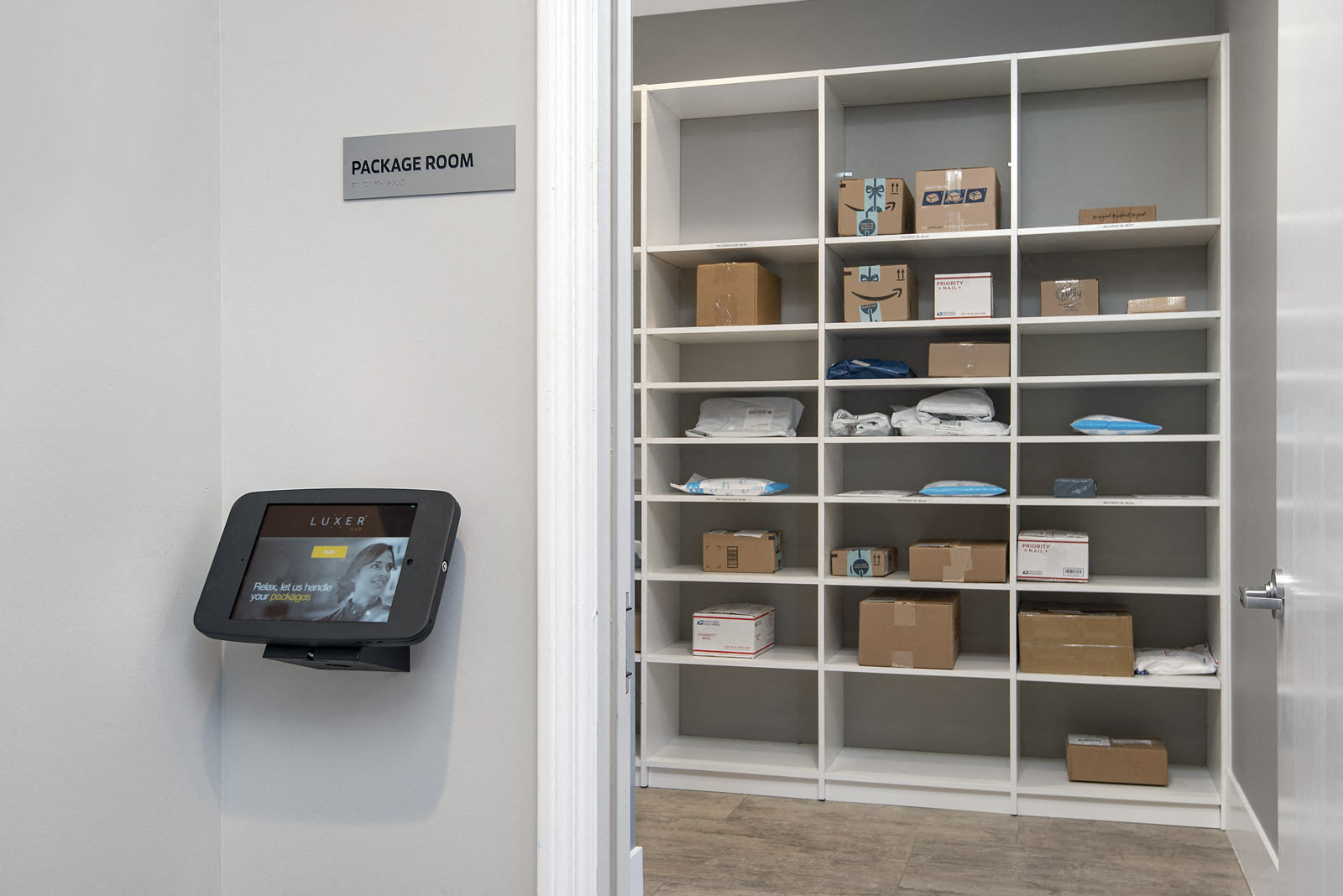 Package room for mail