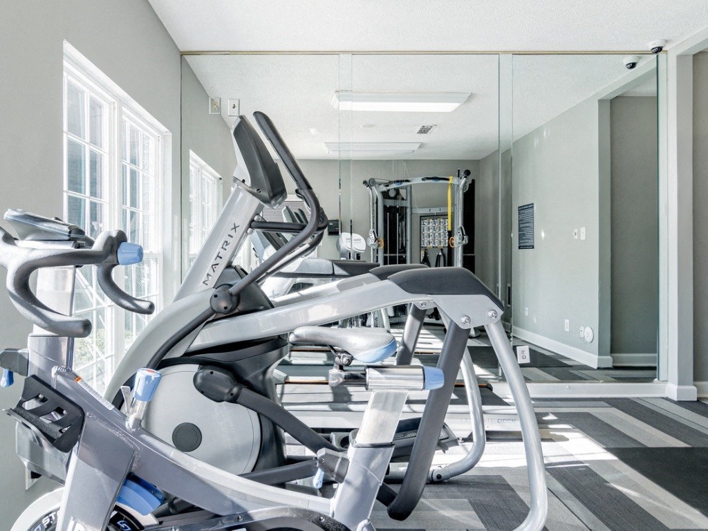 the gym at the preserve apartments