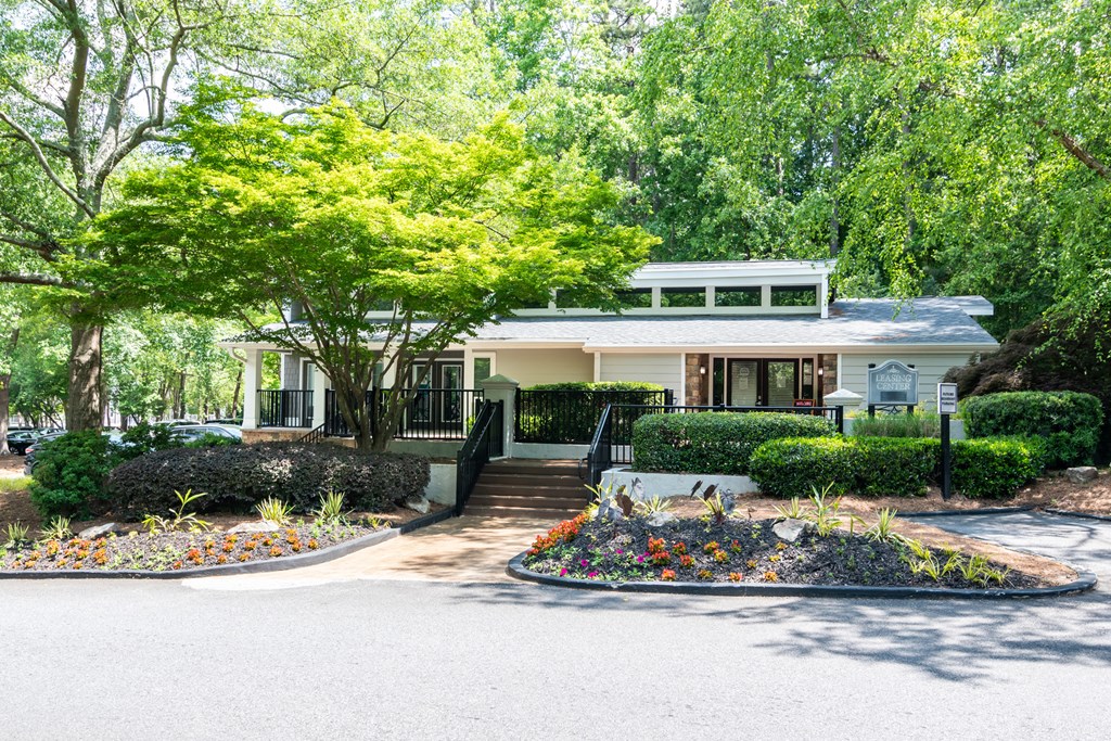 2200 Big Creek Apartments in Roswell, GA photo of leasing office