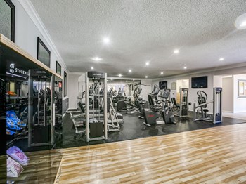 2300 McCue Road 1-3 Beds Apartment for Rent - Photo Gallery 3