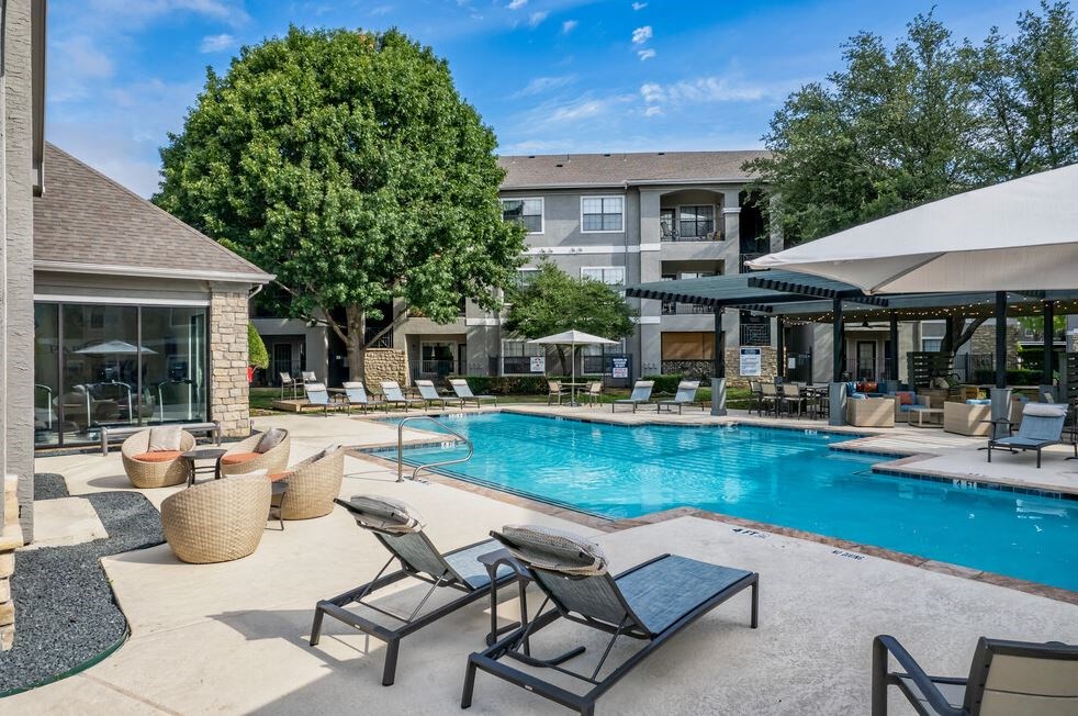 Park Creek Exterior Pool