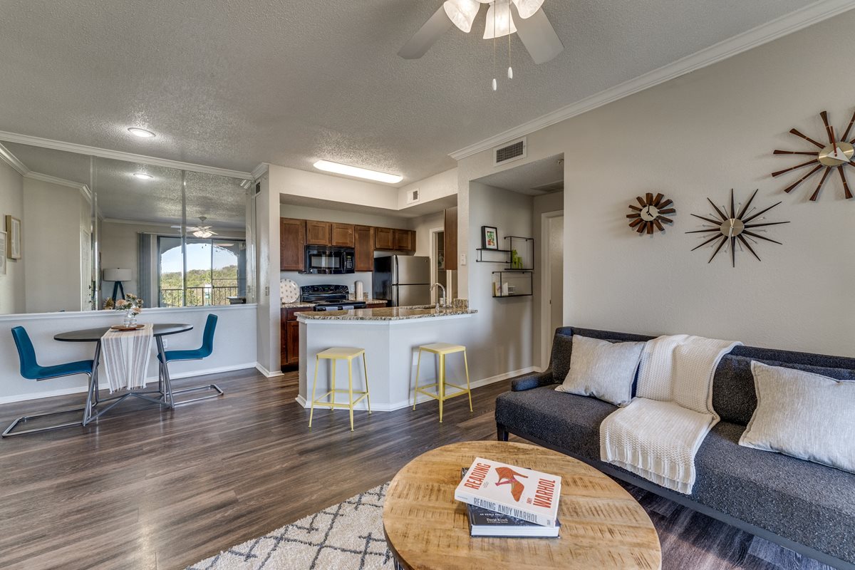 Cliffs At Barton Creek Apartments