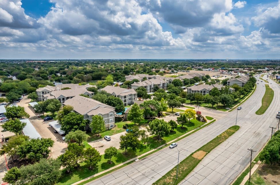 Park Creek Exterior shot