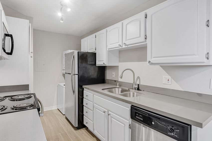 856 Heatherwood  Lane 1-2 Beds Apartment for Rent - Photo Gallery 1
