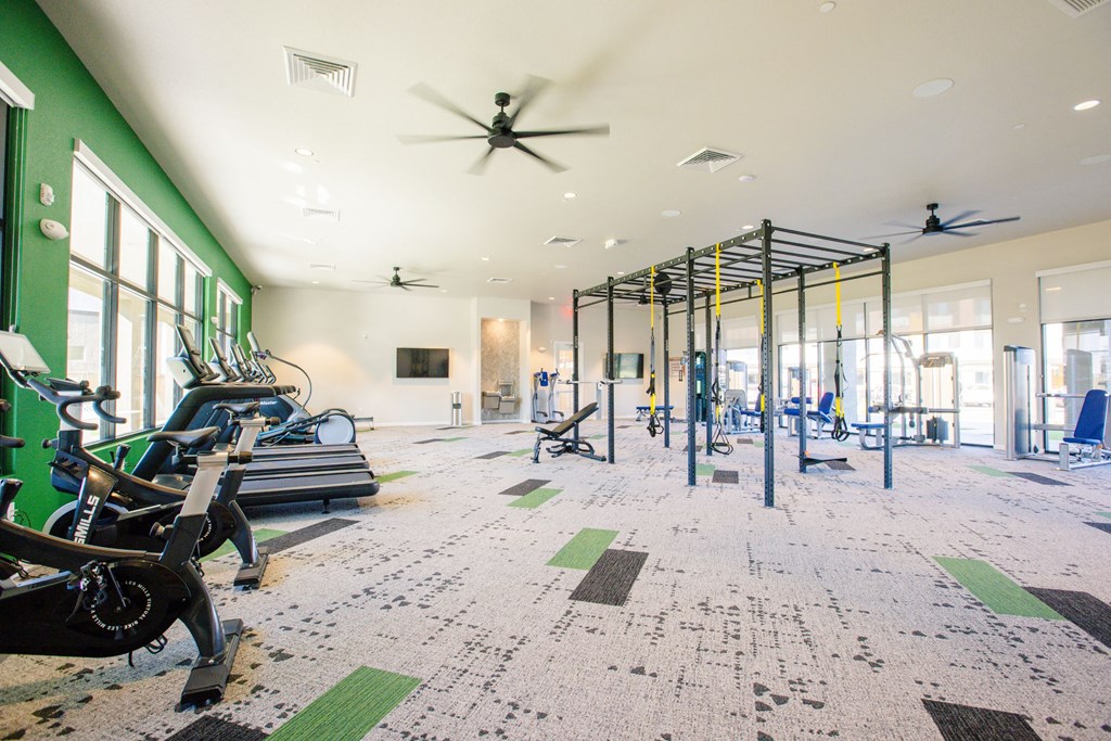 the gym at the preserve at polk apartments