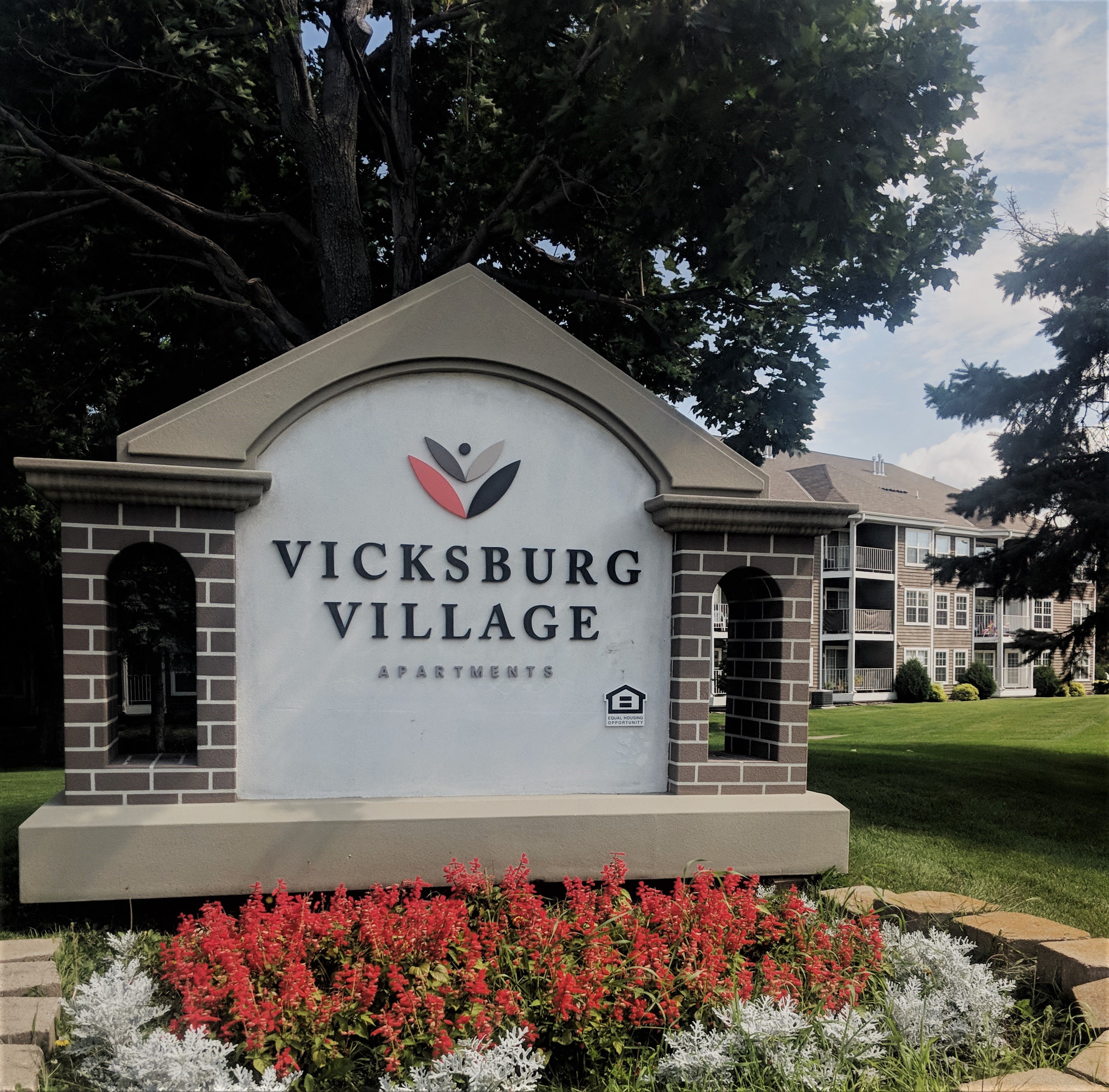 Vicksburg Village Apartments, 15730 Rockford Rd, Plymouth, MN RentCafe