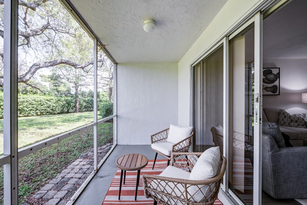 Sole at Sunrise apartments in Sunrise, FL photo of patio