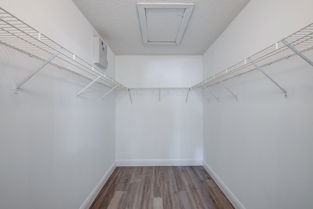 Sole at Sunrise apartments in Sunrise, FL photo of walk in closet