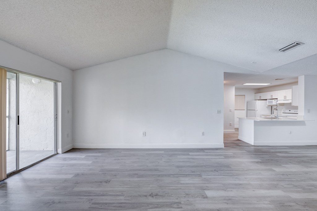 Sole at Sunrise apartments in Sunrise, FL photo of living room