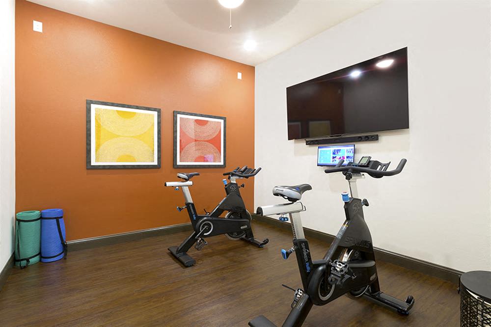 fitness center-cycles