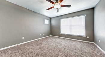 3501 Shoreline Drive 1-3 Beds Apartment for Rent - Photo Gallery 35