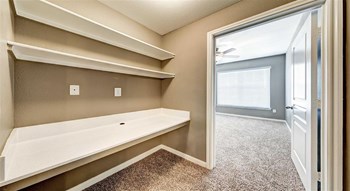 3501 Shoreline Drive 1-3 Beds Apartment for Rent - Photo Gallery 36