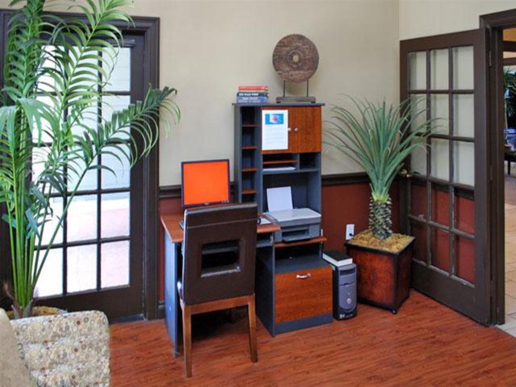 3800 Perrin-Central 1-3 Beds Apartment for Rent - Photo Gallery 1