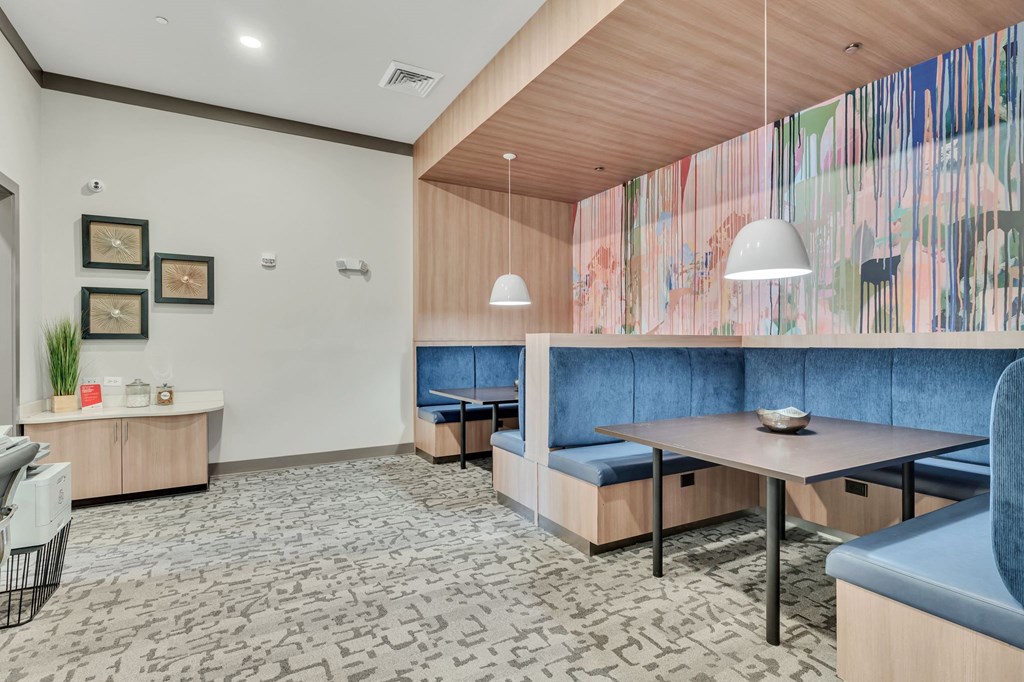 Apartments In Nashville for Rent - Octave Apartments - clubhouse area to work or study