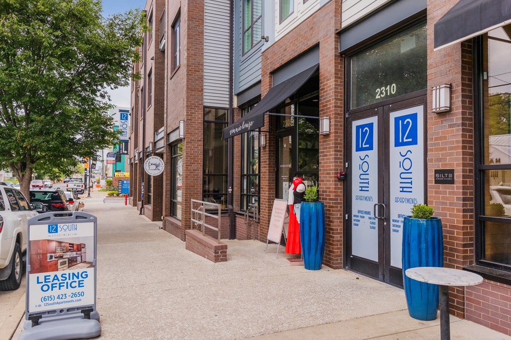 12 South Apartments - Nashville TN - Streetview Leasing Office