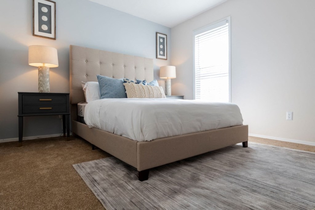 Webb Bridge Crossing Apartments in Alpharetta Georgia photo of bedroom with plush carpeting
