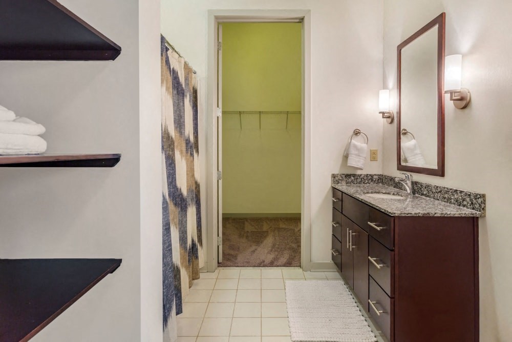 12 South Nashville TN apartments photo of Bathroom