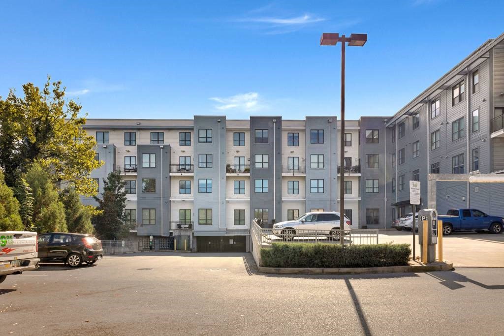 12 South Nashville TN apartments photo of community building