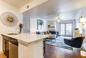 6599 E. Thomas Road 1-3 Beds Apartment for Rent - Photo Gallery 5