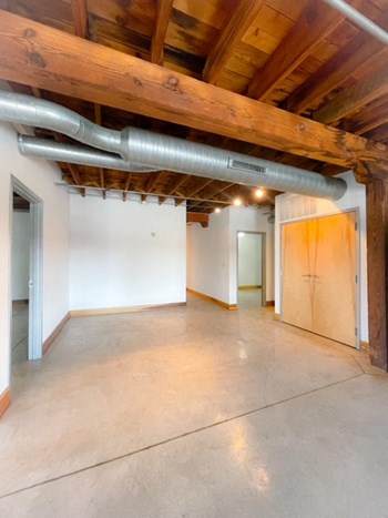 1004 Spruce Street 1-2 Beds Apartment, Loft for Rent - Photo Gallery 3