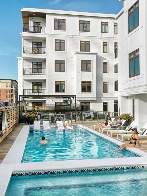 Pool & Sun Deck