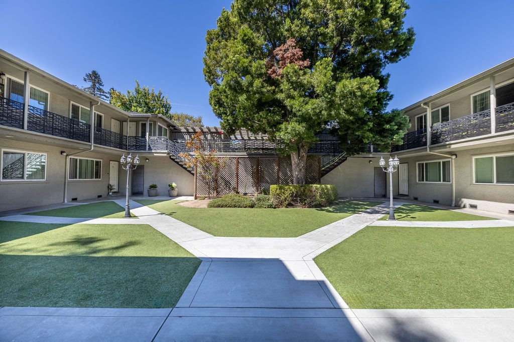 1235 Leigh Apartments