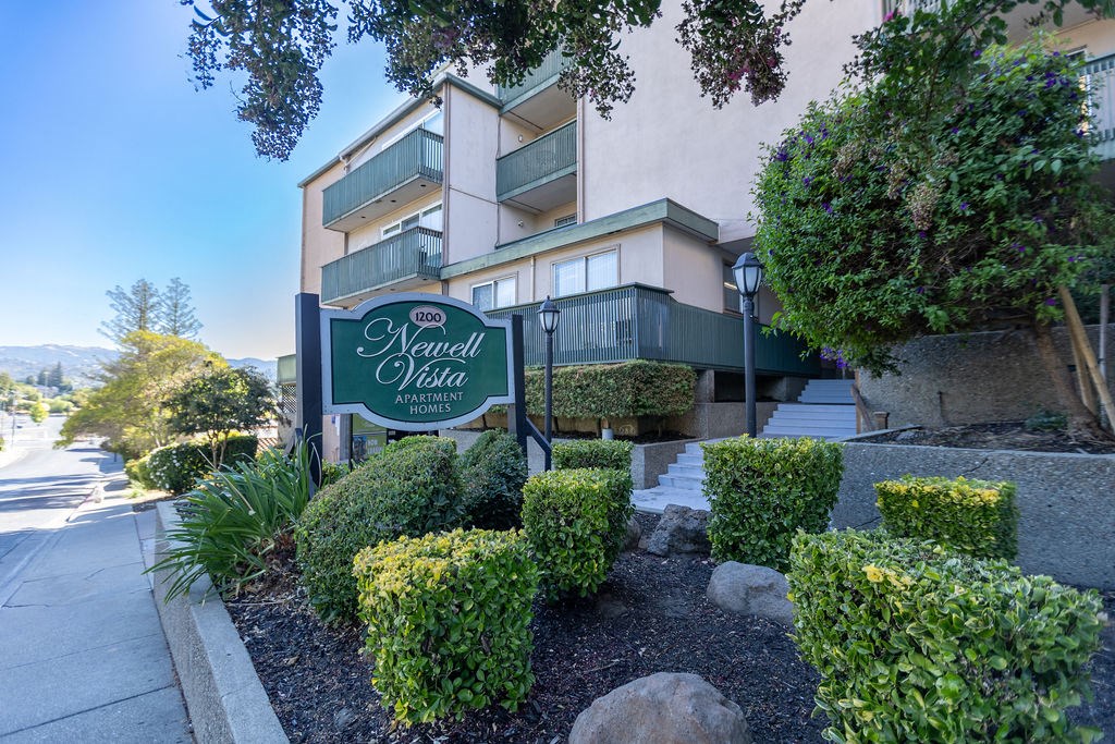 Newell Vista Apartments