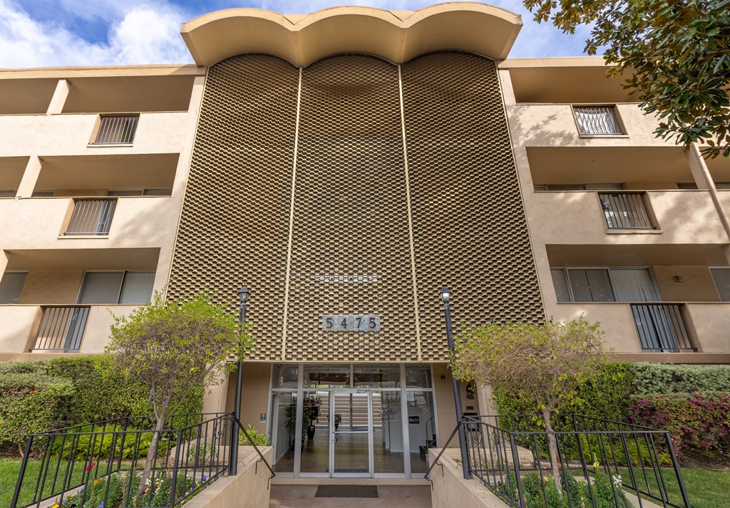 The building number is S475.