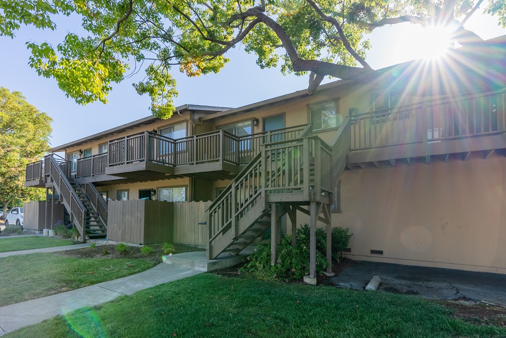 the building in which the apartment is located