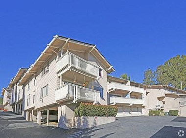 909 University Ave. 1-3 Beds Apartment for Rent - Photo Gallery 1